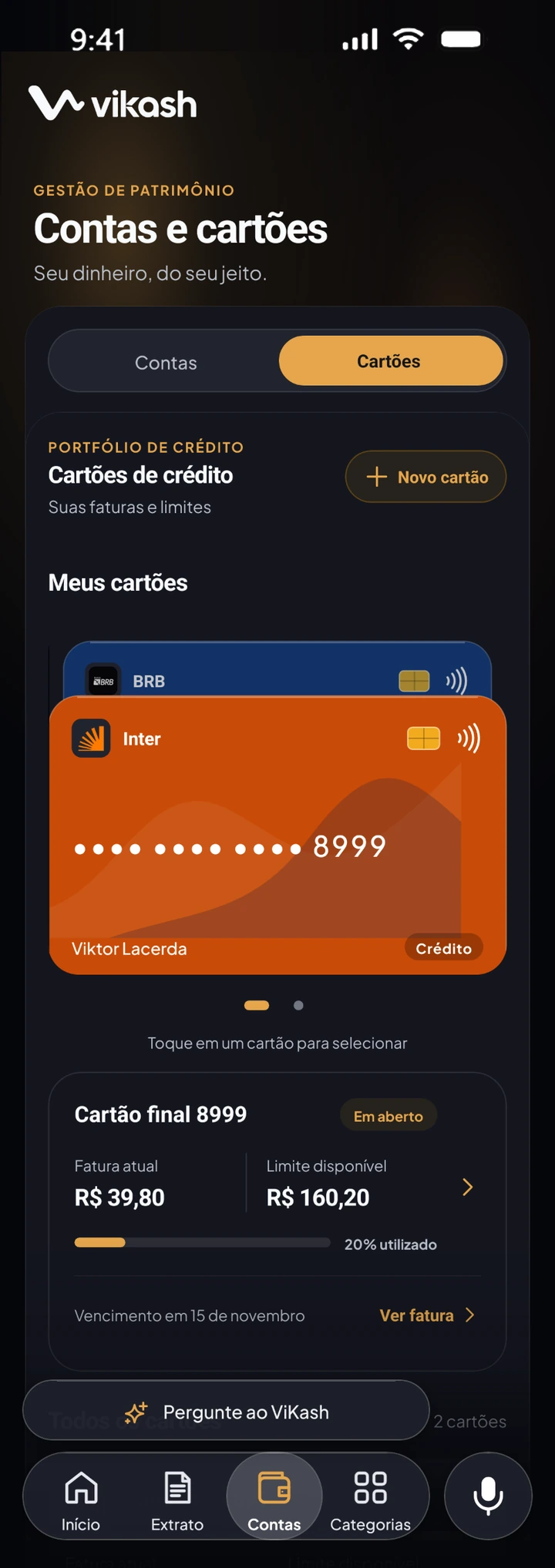 Contas bancárias e cartões de crédito em pilha no ViKash
